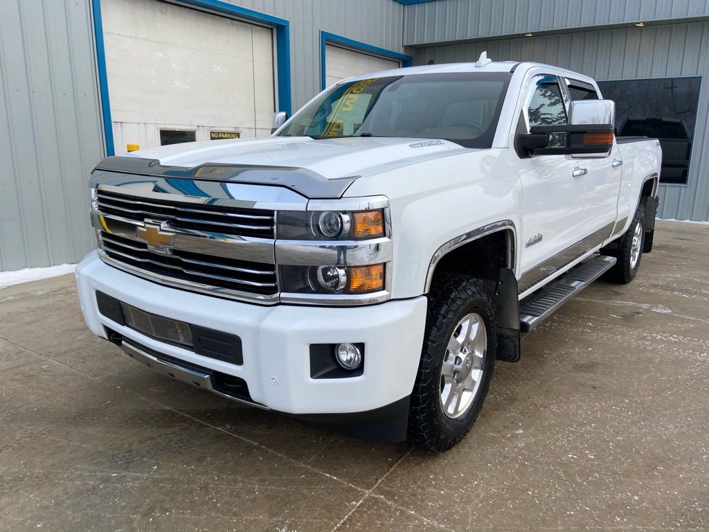 Chevrolet Silverado 3500 Duramax High Country – Arrowhead Motors Ltd